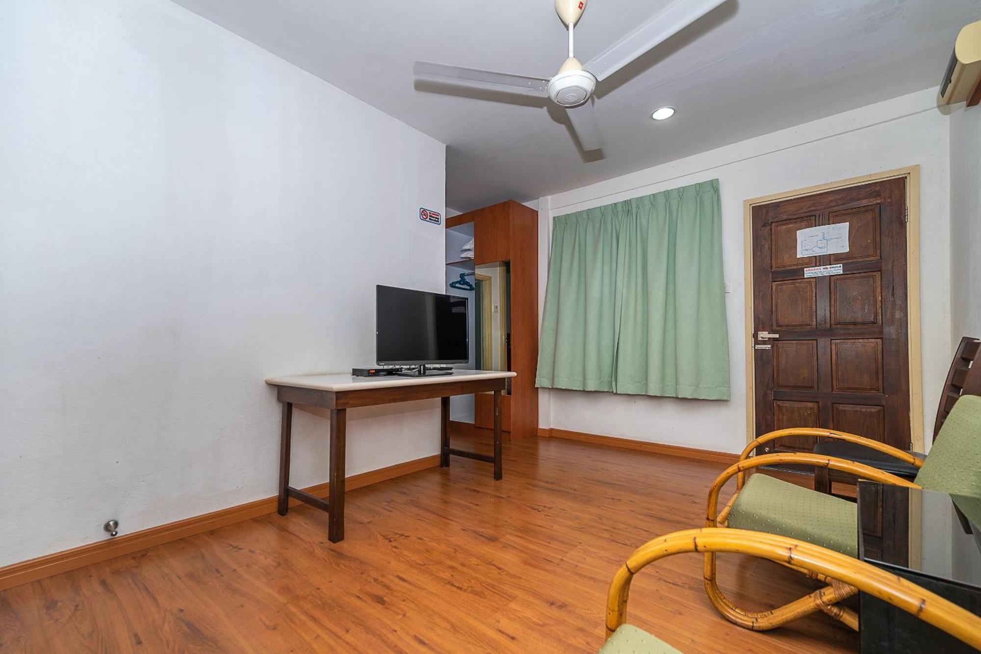 Hotel OYO 90036 Eagle Wood Garden Membakut Exterior foto