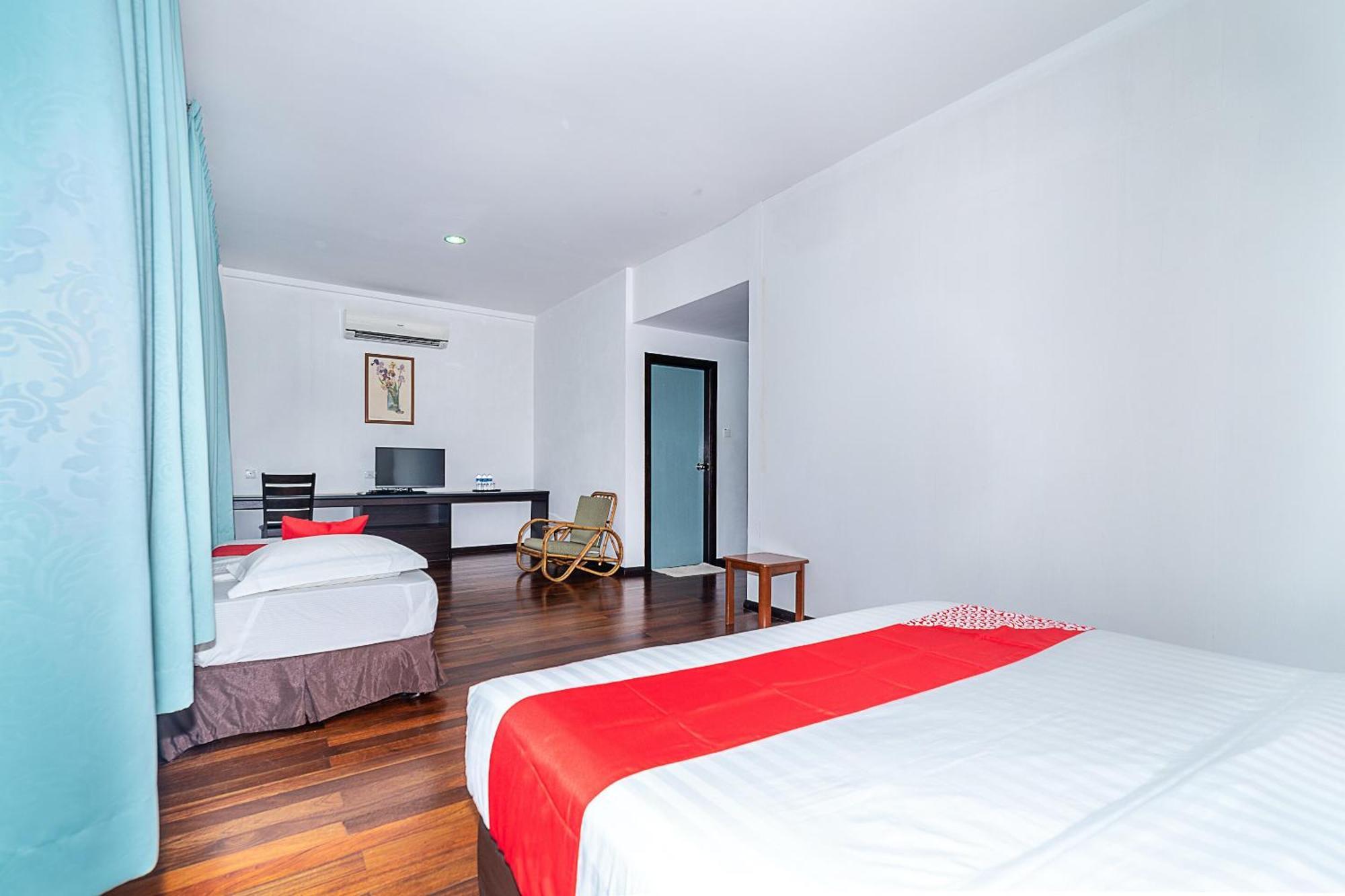 Hotel OYO 90036 Eagle Wood Garden Membakut Exterior foto