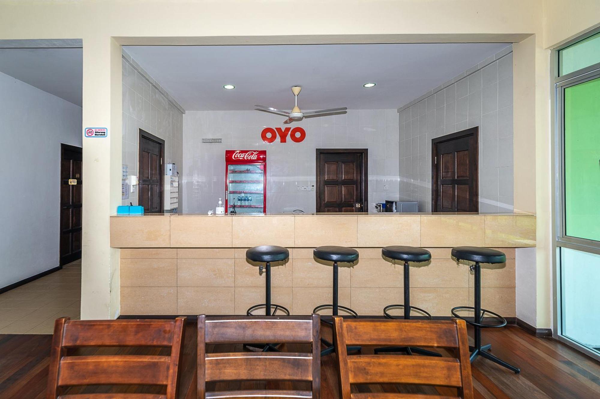 Hotel OYO 90036 Eagle Wood Garden Membakut Exterior foto